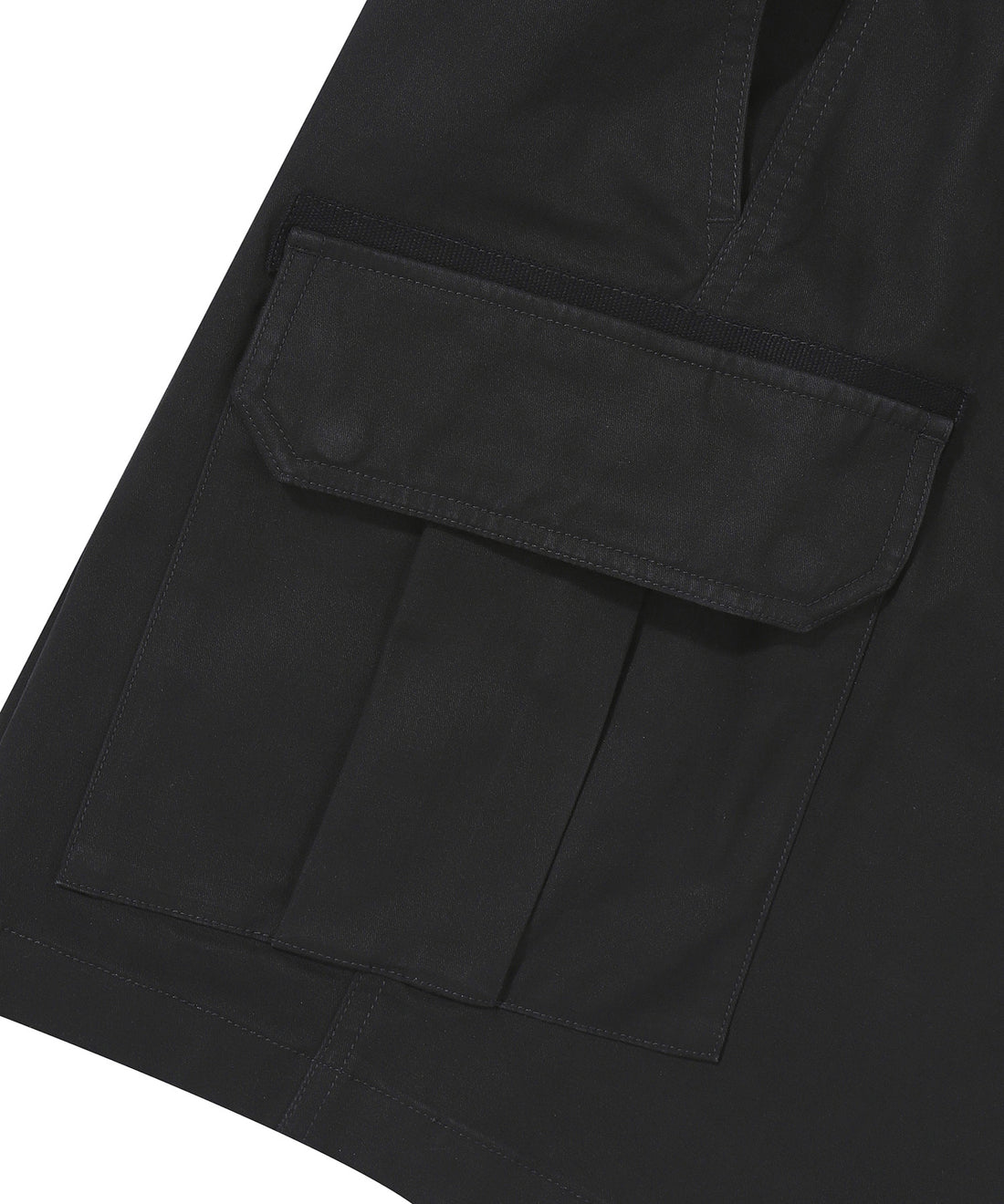 Label Cargo Cotton Shorts - Black