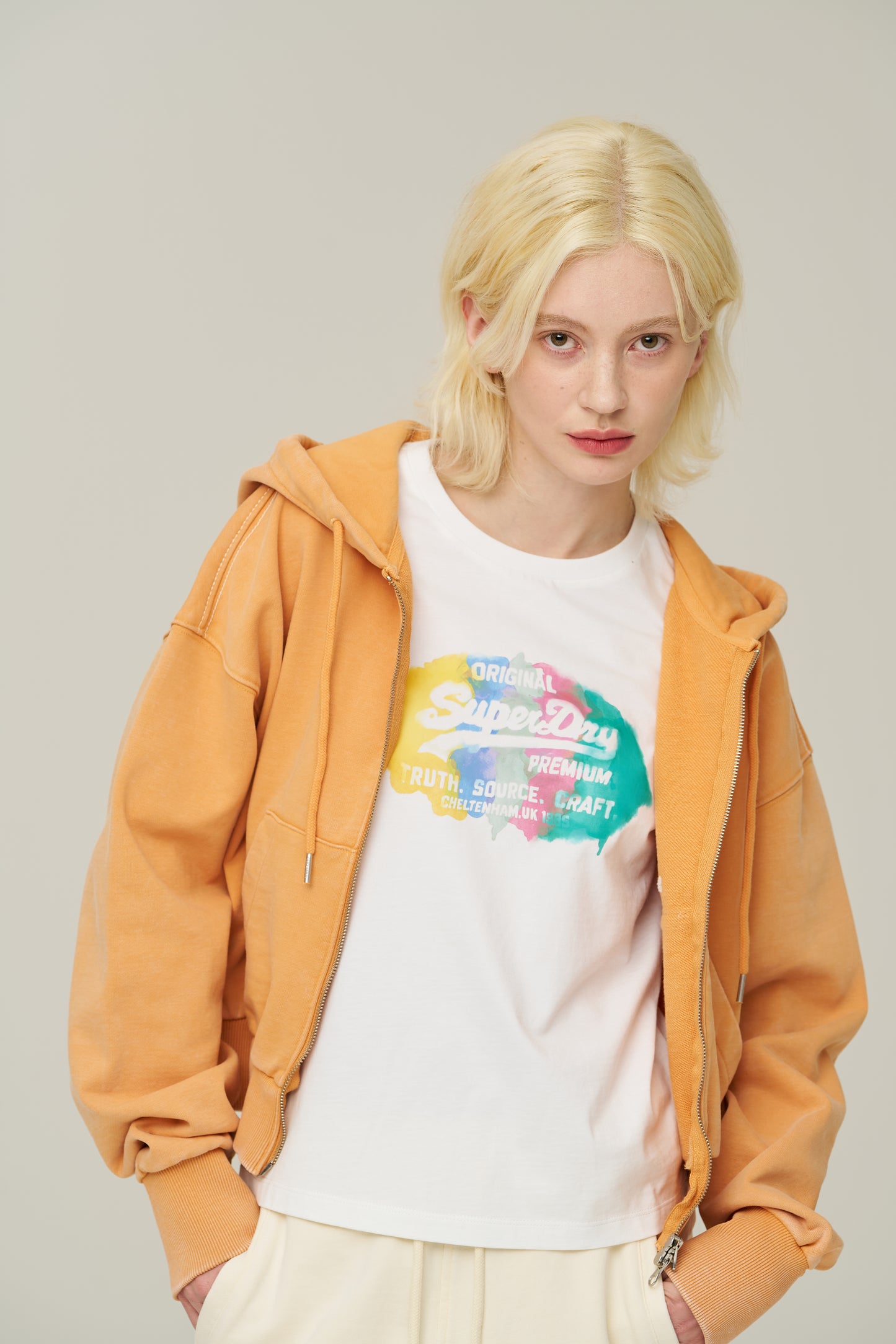 W Vintage Washed Crop Zip-Up Hoodies
