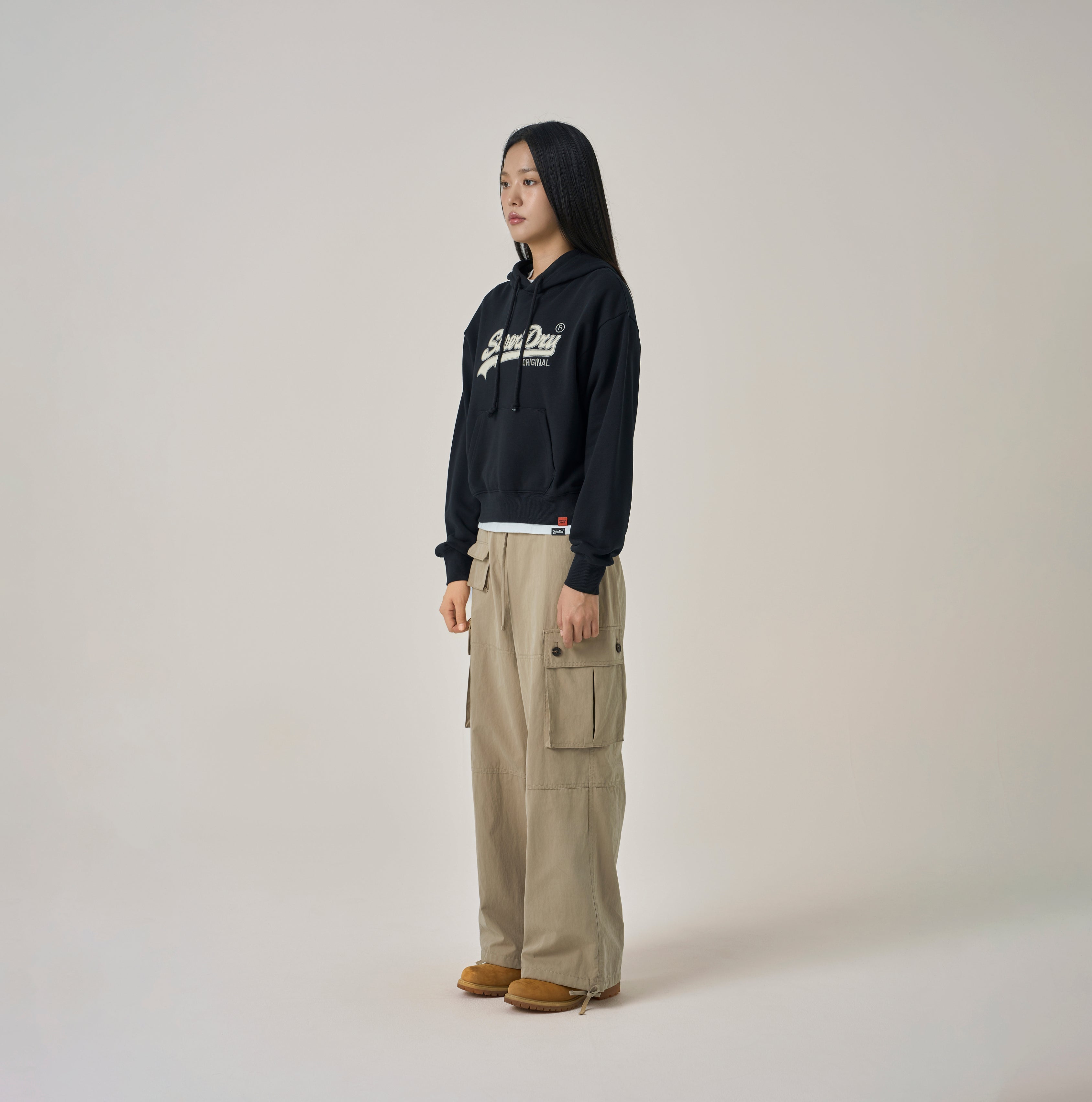 W Vintage Logo Crop Hoodie