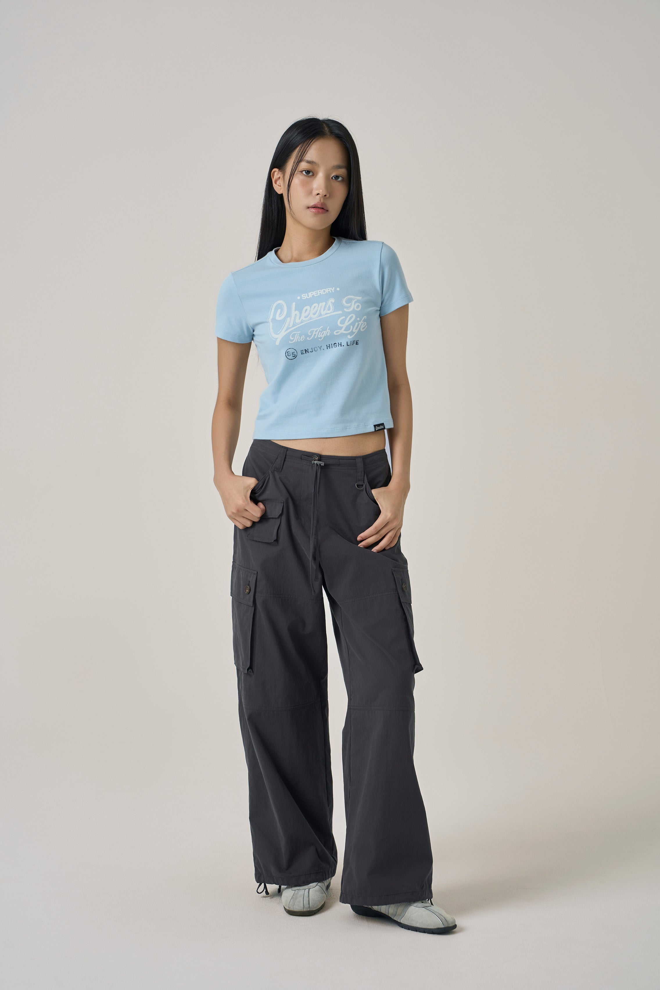 W Vintage Script Crop T-Shirt