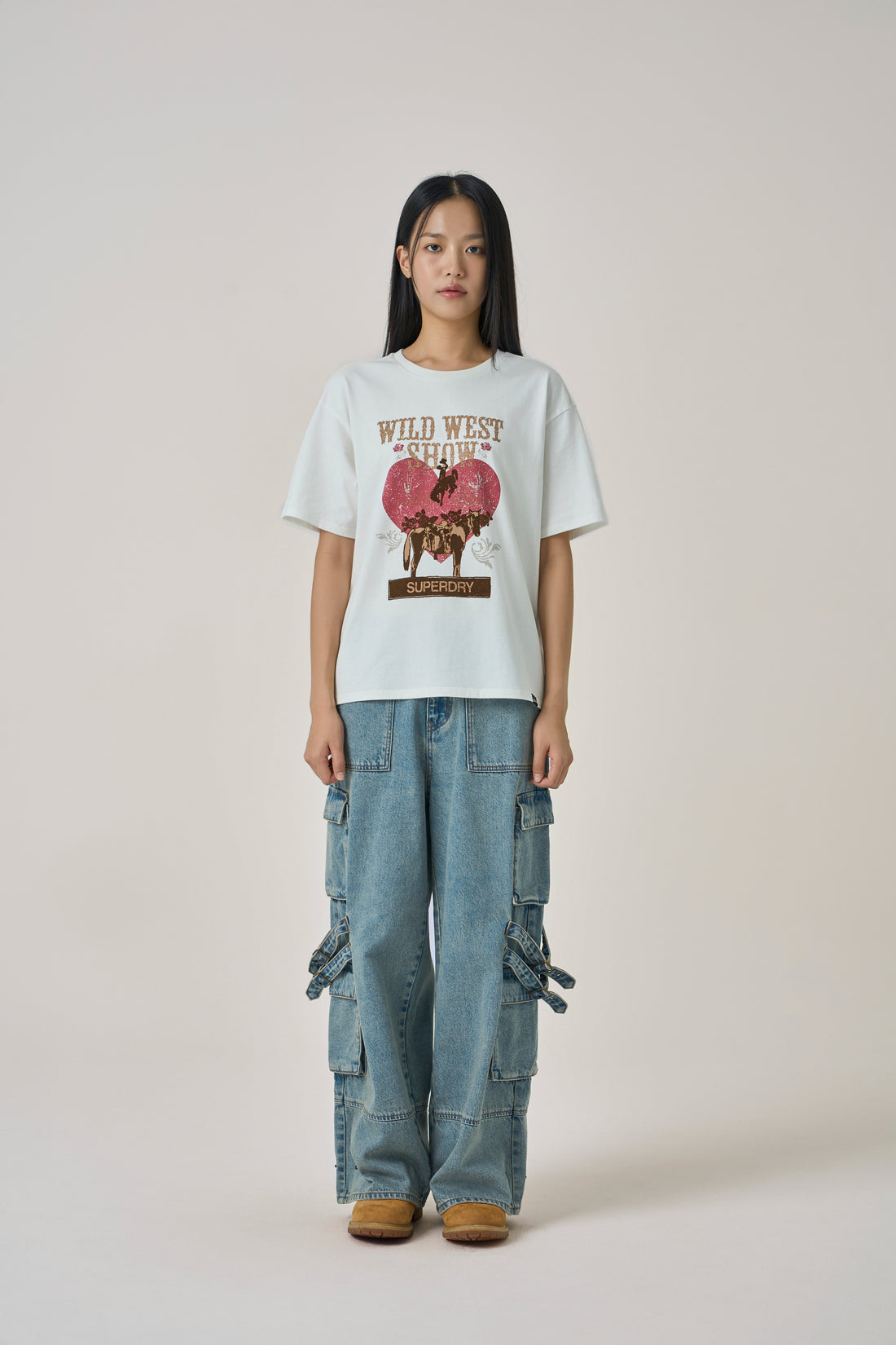 W Vintage Heart Graphic T-Shirt