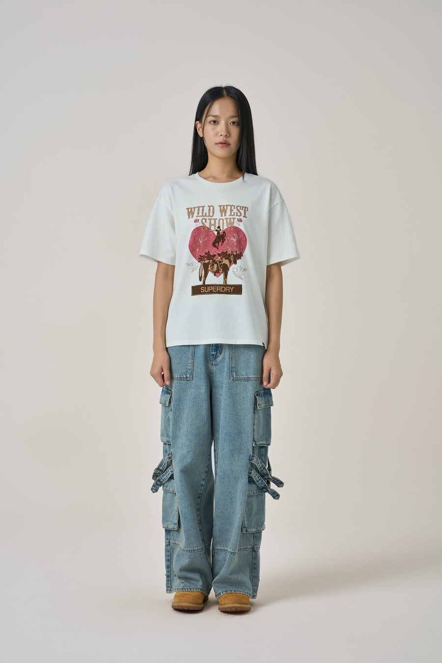 W Vintage Heart Graphic T-Shirt