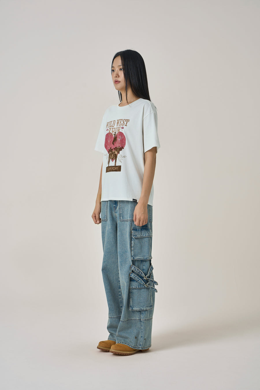 W Vintage Heart Graphic T-Shirt