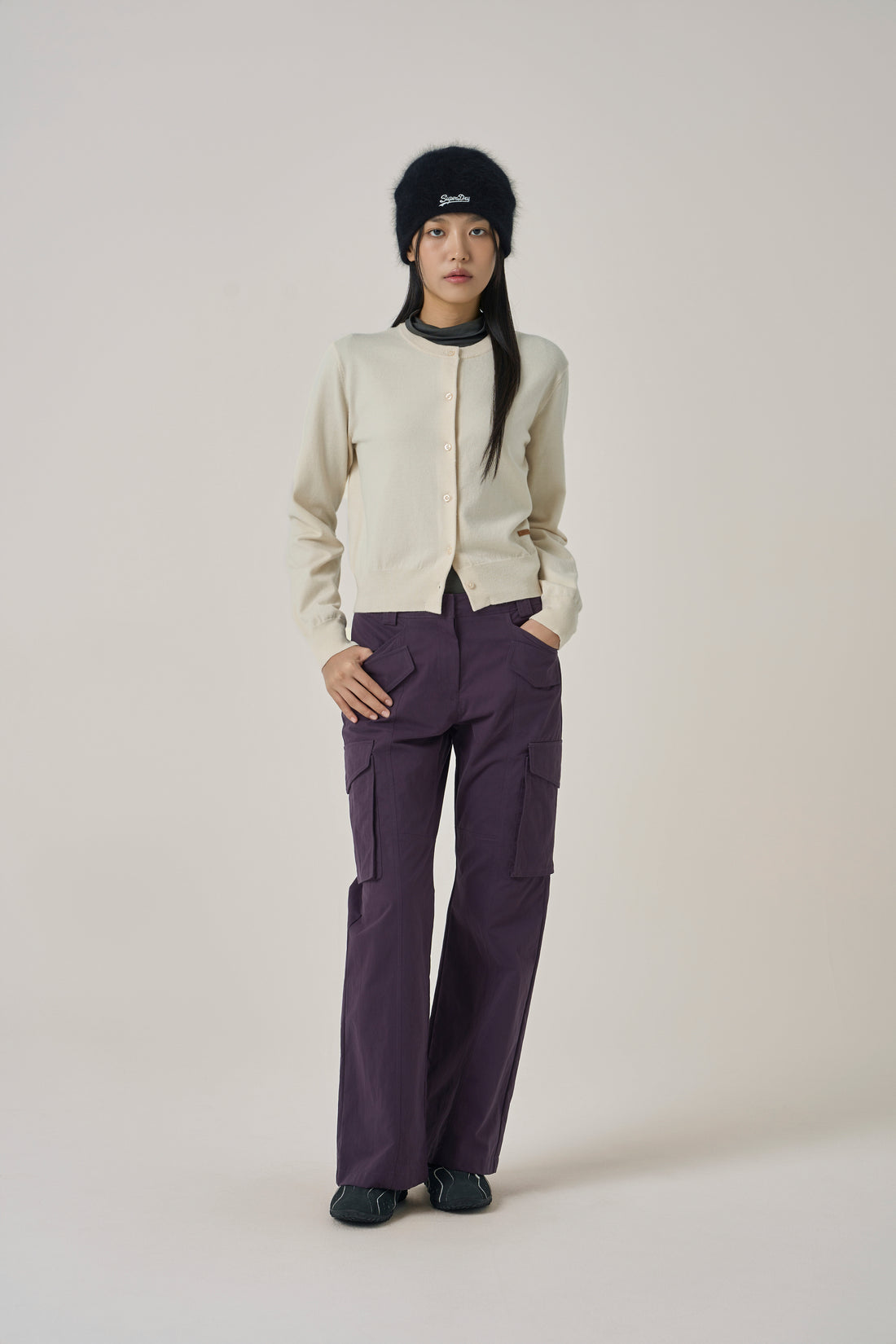 W Roundneck Kint Cardigan