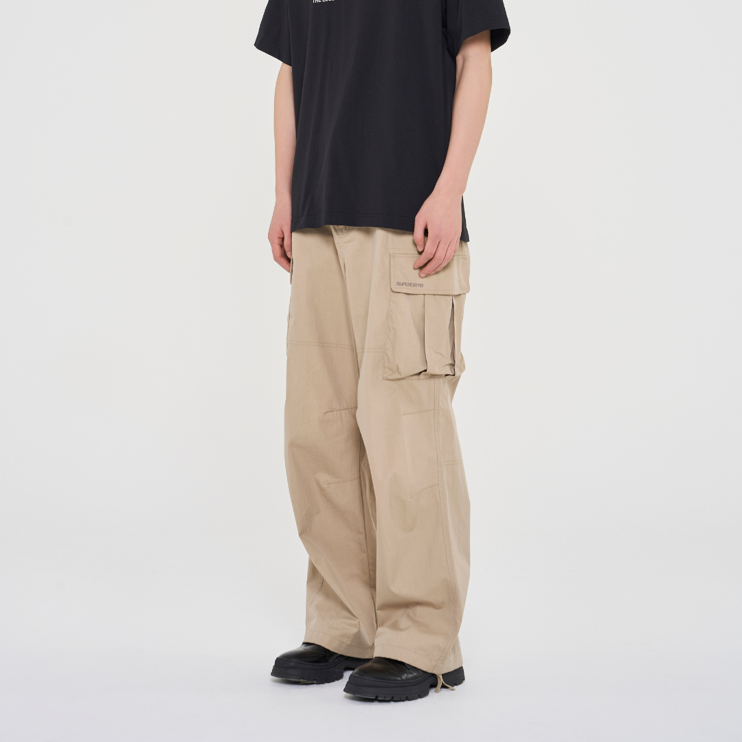 Curved Cargo Pants