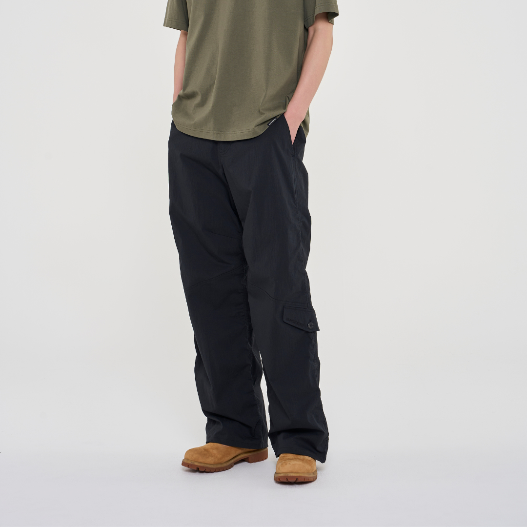 Curved Cargo Pants