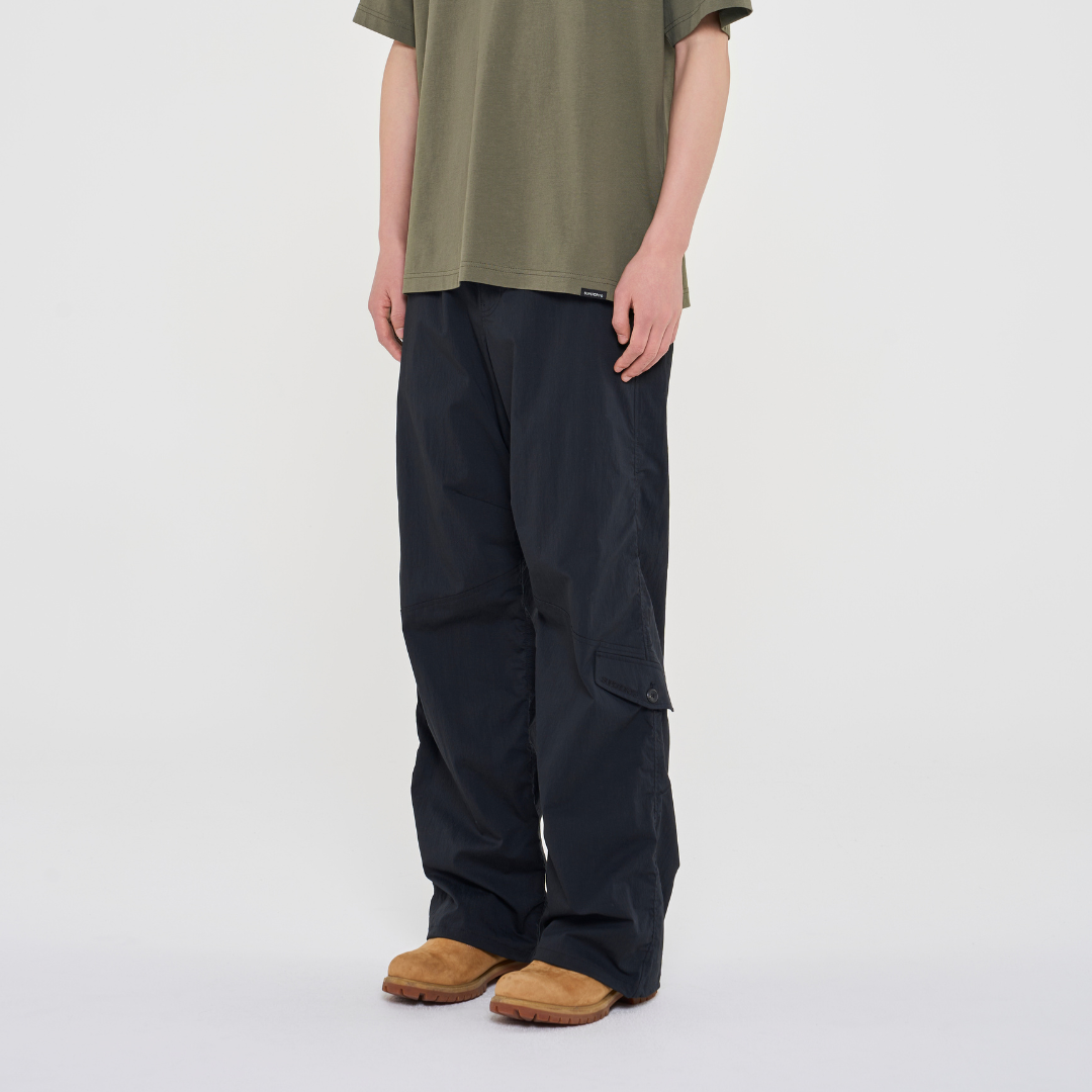Curved Cargo Pants