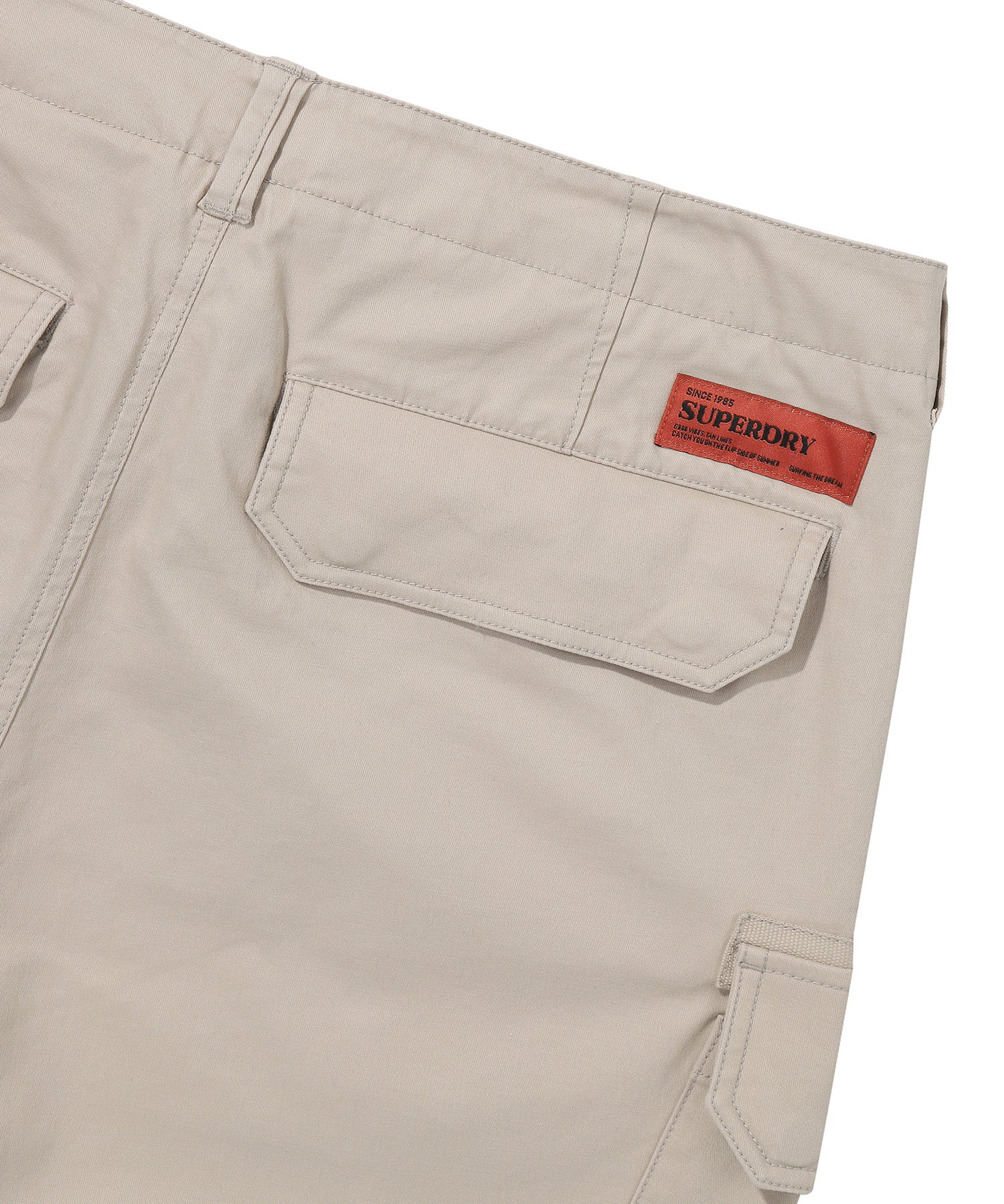 Label Cargo Cotton Shorts - L/Beige