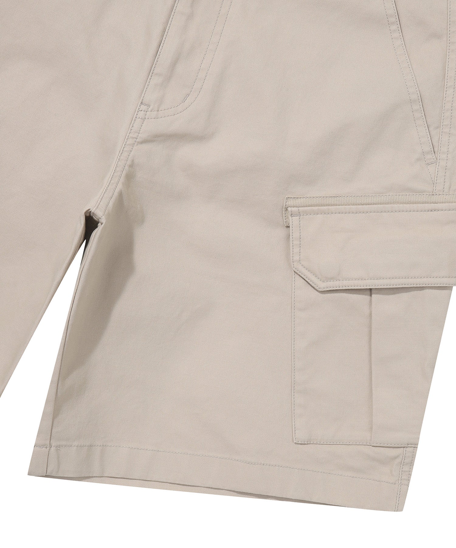 Label Cargo Cotton Shorts - L/Beige